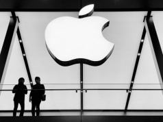 Akcje Apple reagują na zmianę dyrektora generalnego! Tim Cook ustępuje po 15 latach