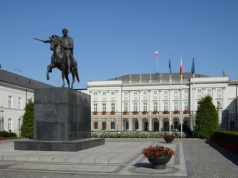 Wpadka Kancelarii Prezydenta. Nawrocki nadał tytuł zmarłemu