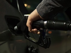 Tyle maksymalnie zapłacisz za paliwo w ten piątek. Nowy komunikat resortu energii