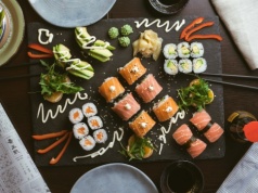 Porcelana do sushi - jak wybrać idealny zestaw i gdzie kupić?