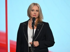 "Zamknęła oczy i tnie, co się da". Prywatyzacja ochrony zdrowia już się dzieje?
