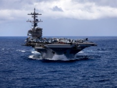 Amerykański lotniskowiec USS George H.W. Bush zmierza na Bliski Wschód
