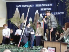 Uroczysty Dzień Patrona w Szkole Podstawowej im. św. Jana Pawła II w Gazomi