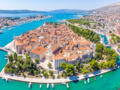 Wakacyjny romans nad Adriatykiem ☀️🌊 Loty i 4* hotel w Chorwacji za 999 PLN 🏛️😍