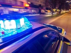Tragiczny wypadek nad Menem. Auto z pięcioma osobami spadło z 8 metrów, 18-latek nie żyje