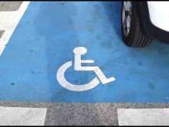 Karty parkingowe dla niepełnosprawnych po nowemu. Państwo wreszcie dostrzegło absurd