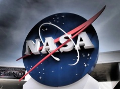 Zamachowiec z Waszyngtonu był stażystą NASA. Tworzył też gry "strzelanki"