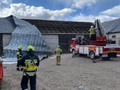 Lubelskie: gwałtowny wiatr i burze. Setki interwencji strażaków, jedna osoba poszkodowana