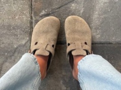 Klapki z Sinsay o wyglądzie Birkenstock Boston? Ta skórzana para za 79 zł to raj dla stóp
