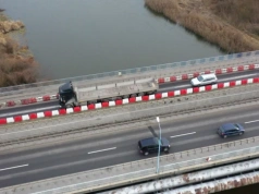 Kierowcy alarmują: obniżenia na moście w Koninie. Skąd się wzięły?