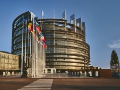 UE podzielona przez AI Act. Technologia chce wyprzedzić prawo