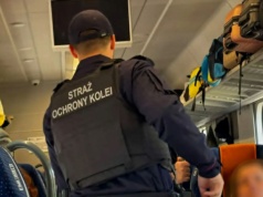 Awantura w pociągu PKP Intercity. Agresywny pasażer w kajdankach