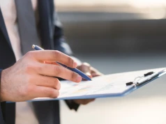 Kto może kontrolować pracownika na L4? Przepisy są jasne