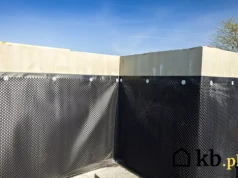 Kosztuje kilka złotych, a może uratować fundamenty przed wodą