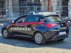 Pędzące auto wjechało w pieszych. 31-latek zrobił to celowo