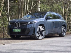 BMW iX3 niszczy system. No i po co komu gałki przy nawiewach, jak ma takie ekrany?!