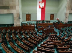 Sondaż. KO „zwycięża” jak PiS w 2023 roku – na czele, ale bez władzy