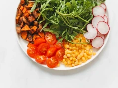Catering pudełkowy wygodnadieta.pl – na czym polega fenomen gotowych posiłków dostarczanych codziennie pod drzwi?