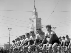 Wystawa „Bez trzymanki” w Muzeum Woli. Zobacz, jak rower zmienia Warszawę