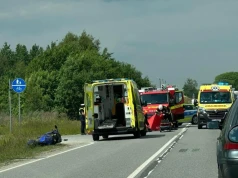 Motocyklista zderzył się z sarną. Utrudnienia na drodze wojewódzkiej 713