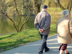 Nawyki seniorów uważane za "przestarzałe". Denerwują całą rodzinę