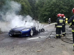 Jak często palą się elektryki? Nowy raport przynosi zaskakujące wnioski