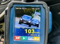 Rewolucja na polskich drogach. Koniec taryfy ulgowej dla piratów, wakacje bez e-toll, 17-latokowie za kierownicą i obowiązkowe kaski dla dzieci