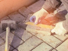 Praca sezonowa na zakręcie. Ofert coraz mniej, konkurencja coraz większa