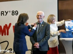 Alesia Bialackiego uhonorowano w Gdańsku Odznaką Solidarności i Praw Człowieka ECS