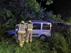 Wypadek na DK24. 20-latek wypadł Fiatem z drogi. Tak się tłumaczył