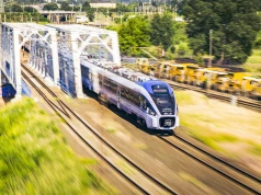 Więcej miejsc w pociągach PKP Intercity w czerwcowy długi weekend