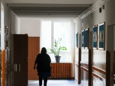 Tysiące nauczycieli bez pensji na wakacje. Resort pokazał nowe dane