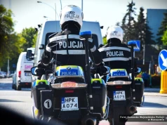 Blokady ulic, procesje i częste alkomaty. Podkarpacka policja ostrzega przed długim weekendem
