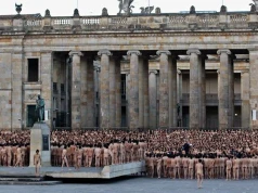Spencer Tunick na Gran Canarii. Wielka instalacja artystyczna w obronie praw społeczności LGBTQ+