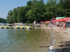 Koniec z nocnymi kąpielami na koloniach. MEN wprowadził nowe zasady wypoczynku dzieci