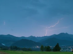 Burza w górach. O tym pamiętaj, gdy zastanie cię na szlaku