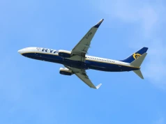 Tłum i chaos na lotnisku. Samolot Ryanair odleciał bez 150 osób