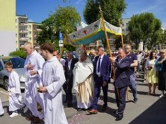 Procesja Bożego Ciała w Parafii pw. Miłosierdzia Bożego w Pile
