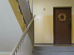 Wysokie kary w 2026 roku za zagracanie klatki w bloku. Grzywny sięgają 30 tys. zł, wystarczy jeden błąd