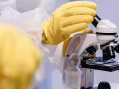 Ekspertka o terapiach eksperymentalnych: „Wymagają zgód komisji bioetycznych i rejestracji”