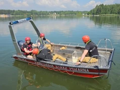 Strażacy ćwiczyli na Zalewie Sosina. Sprawdzali nową łódź i sonar