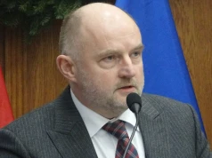 Marszałek nagle idzie na ustępstwa wobec uczelni