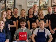 Na 8. poziomie restauracja z Gwiazdką Michelin, a u stóp Wieży bistro Tickets z rekomendacją