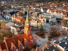 Zagraniczni turyści szturmują polskie miasto. Media tylko ich naganiają
