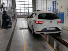 Ostrzej niż każe Unia. Auto prawie nowe, a już potrzebna pieczątka