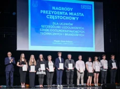 Najlepsi uczniowie nagrodzeni przez miasto. Do zdolnej młodzieży trafiło blisko 134 tys. zł