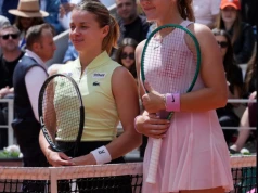 Maja Chwalińska przeszła do historii, ale French Open dla Mirry Andriejewej