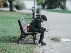 Co trzecie polskie dziecko czuje się samotne. Problemem nie jest brak kontaktu