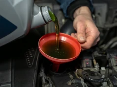 Wielu kierowców ignoruje ten zapach. Później rachunki idą w tysiące