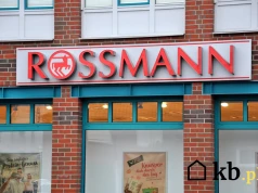 Rossmann ściął cenę o prawie 100 zł! Te luksusowe perfumy znanej piosenkarki to hit